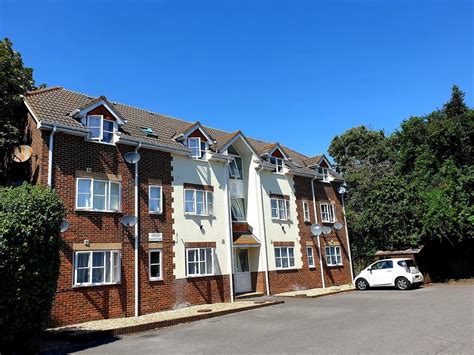 Property to rent in Southampton 232 results FEATURED 2 bed flat to rent 950 pcm 219 pw Bridgewater Court, Waterloo Road, Southampton SO15 2 1 1 2 bed flat to rent 1,150 pcm 265 pw The Parkway, Southampton SO16 2 1 1 1 bed flat to rent 845 pcm 195 pw Albert Road South, Southampton SO14 1 1 1 14 JUST ADDED 675 pcm 156 pw 1 1 Studio to rent. . Flats for rent in southampton